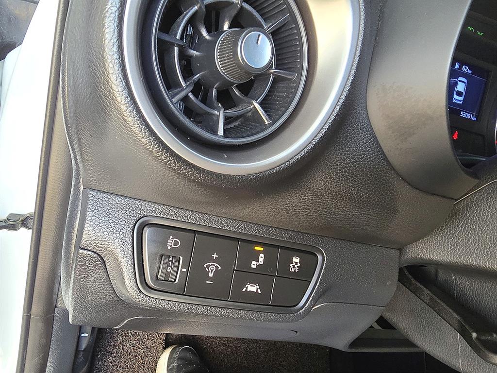 KIA K3 2019 Blanco - Importación desde Corea - HF Imports Iquique - Foto 13