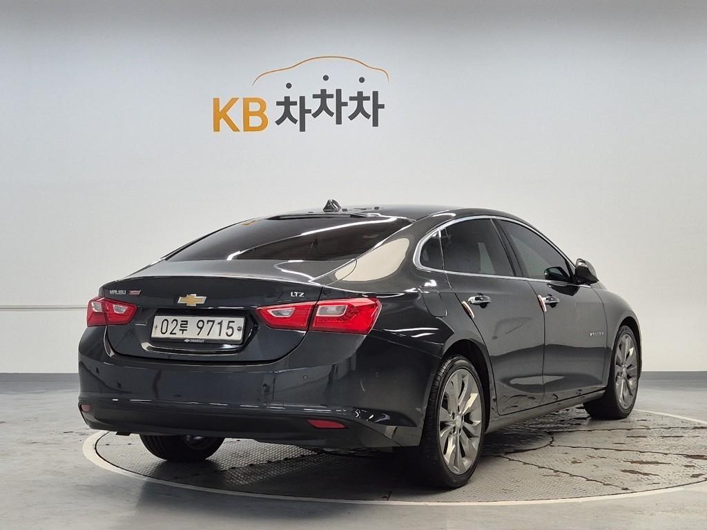 Chevrolet Malibu - Vista 11