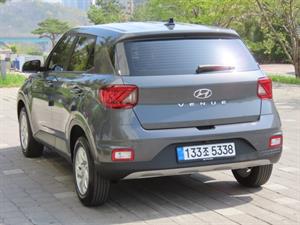 HYUNDAI Venue - Vista 8