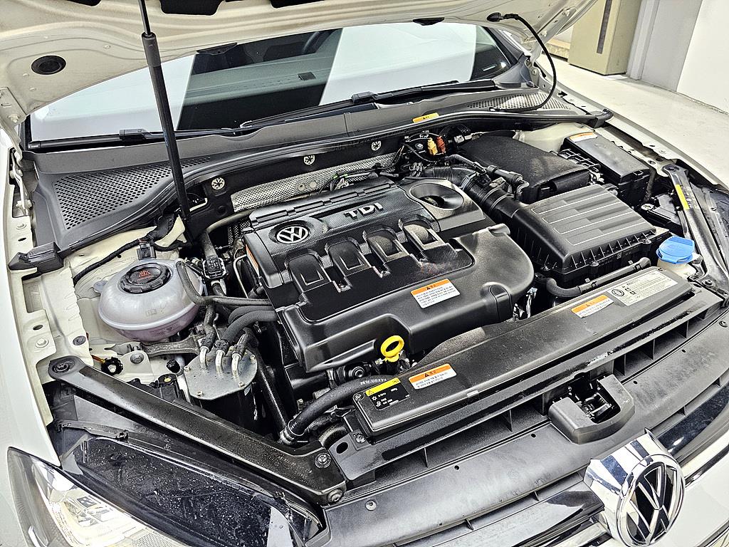 Volkswagen Golf - Vista 6