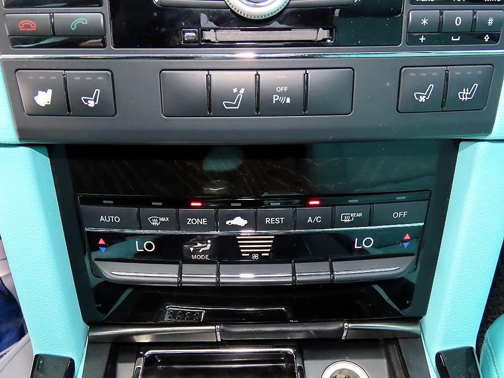 Mercedes Benz E class - Vista 12