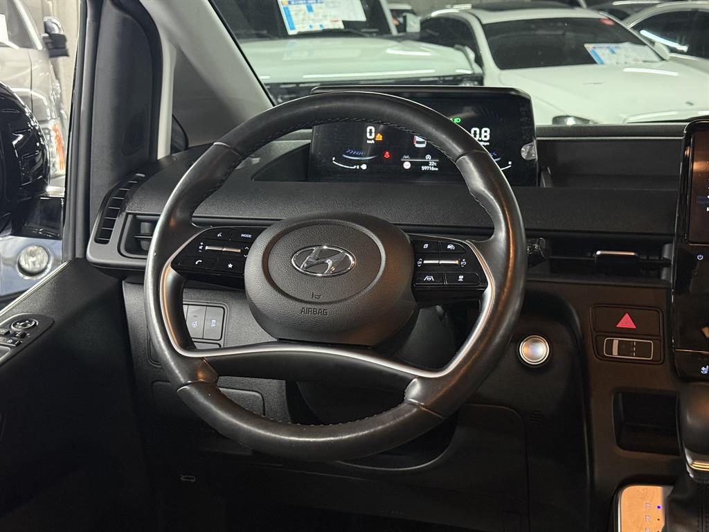 HYUNDAI Staria - Vista 9