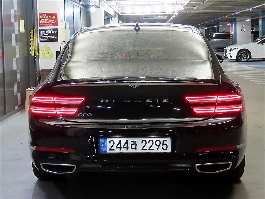 Genesis G80 - Vista 5