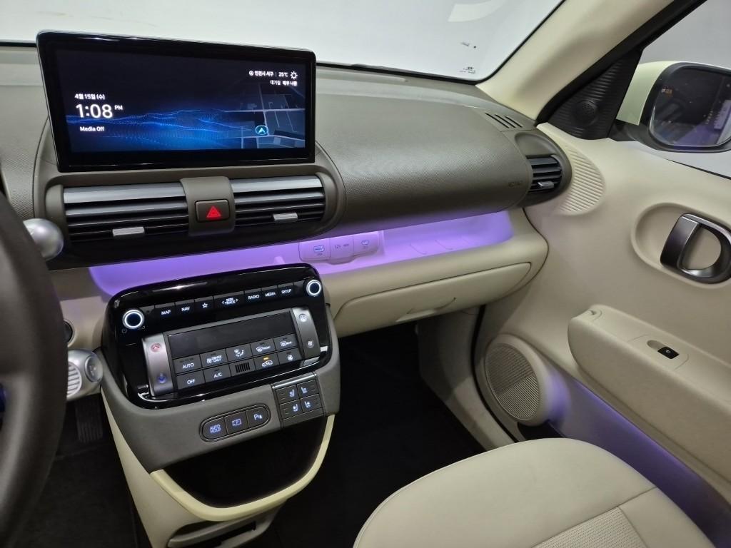 HYUNDAI Casper - Vista 10