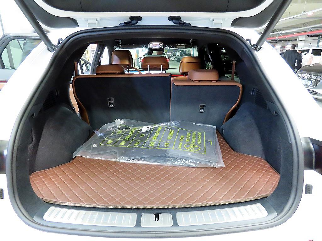 Genesis GV70 2025 Blanco - Importación desde Corea - HF Imports Iquique - Foto 16