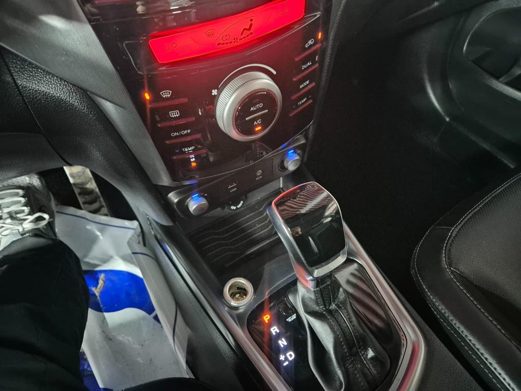 Ssangyong Tivoli - Vista 10