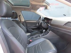 Volkswagen Jetta - Vista 12
