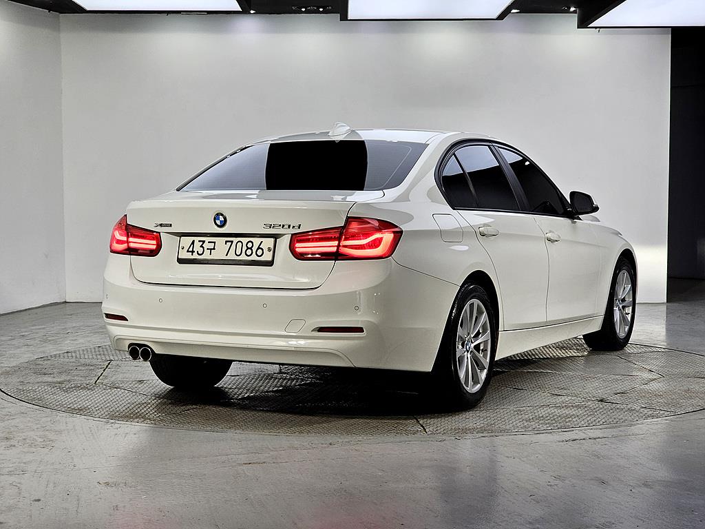 BMW 3 series - Vista 4