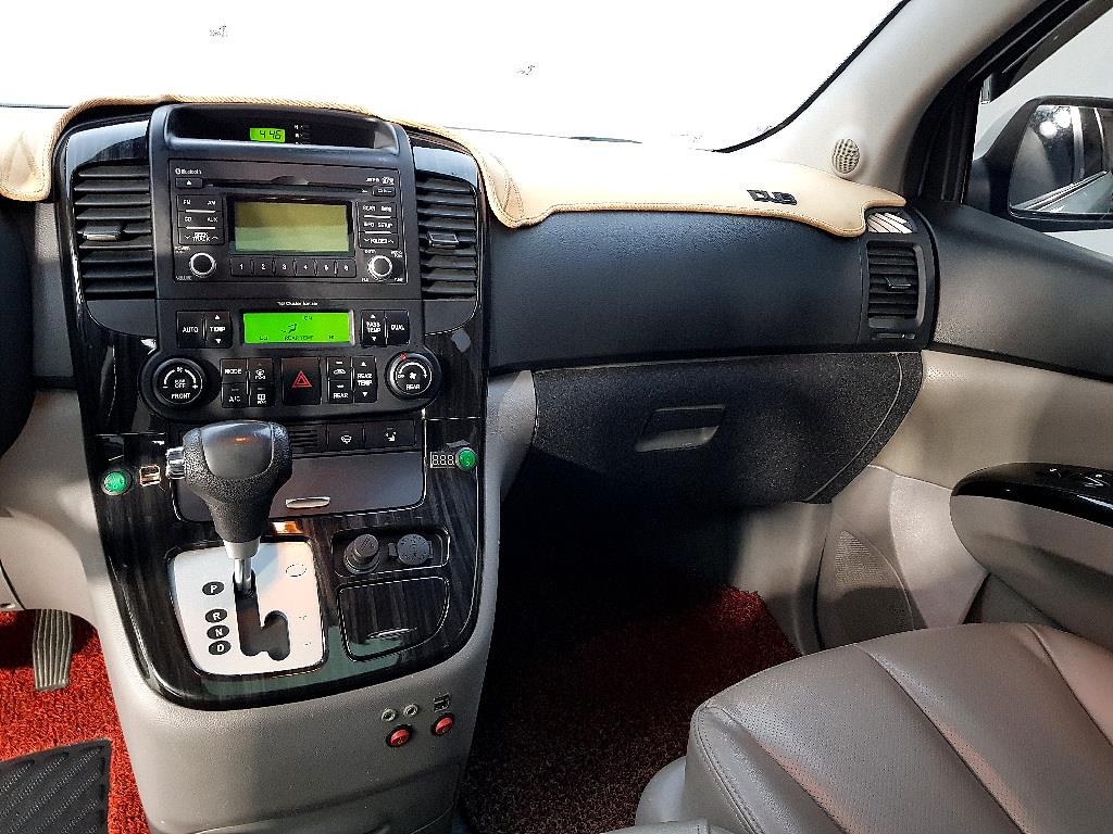KIA Carnival - Vista 10