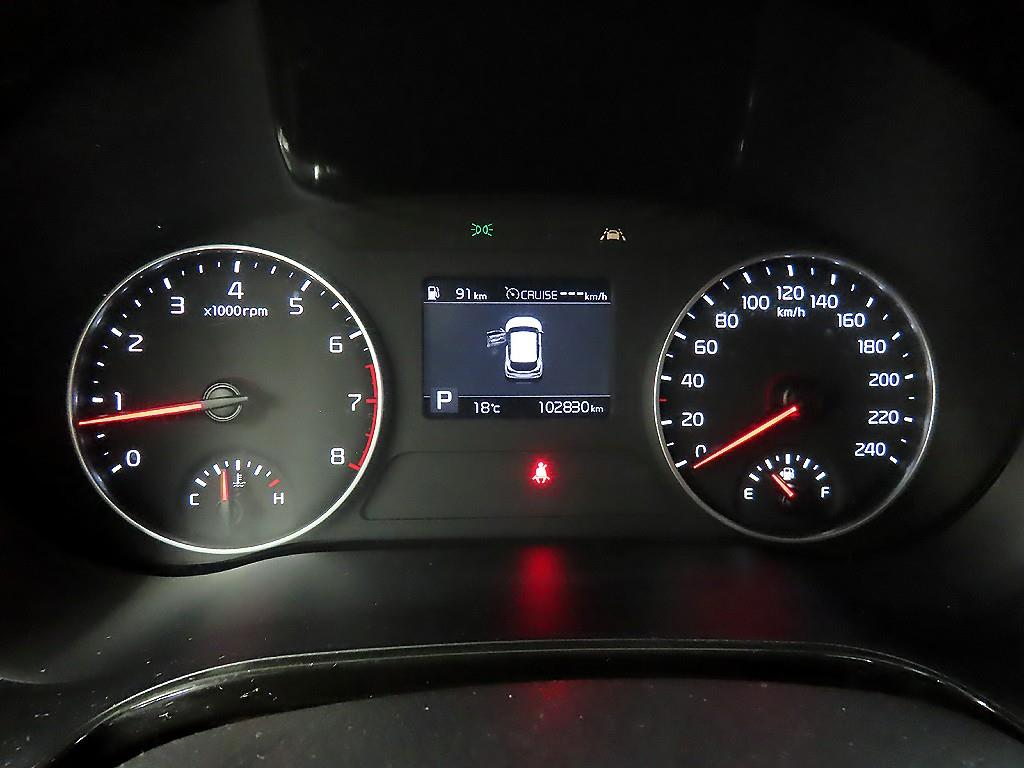 KIA Seltos - Vista 8