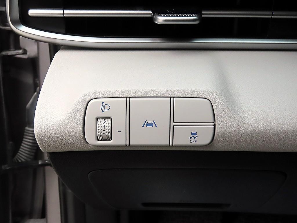 HYUNDAI Avante - Vista 12