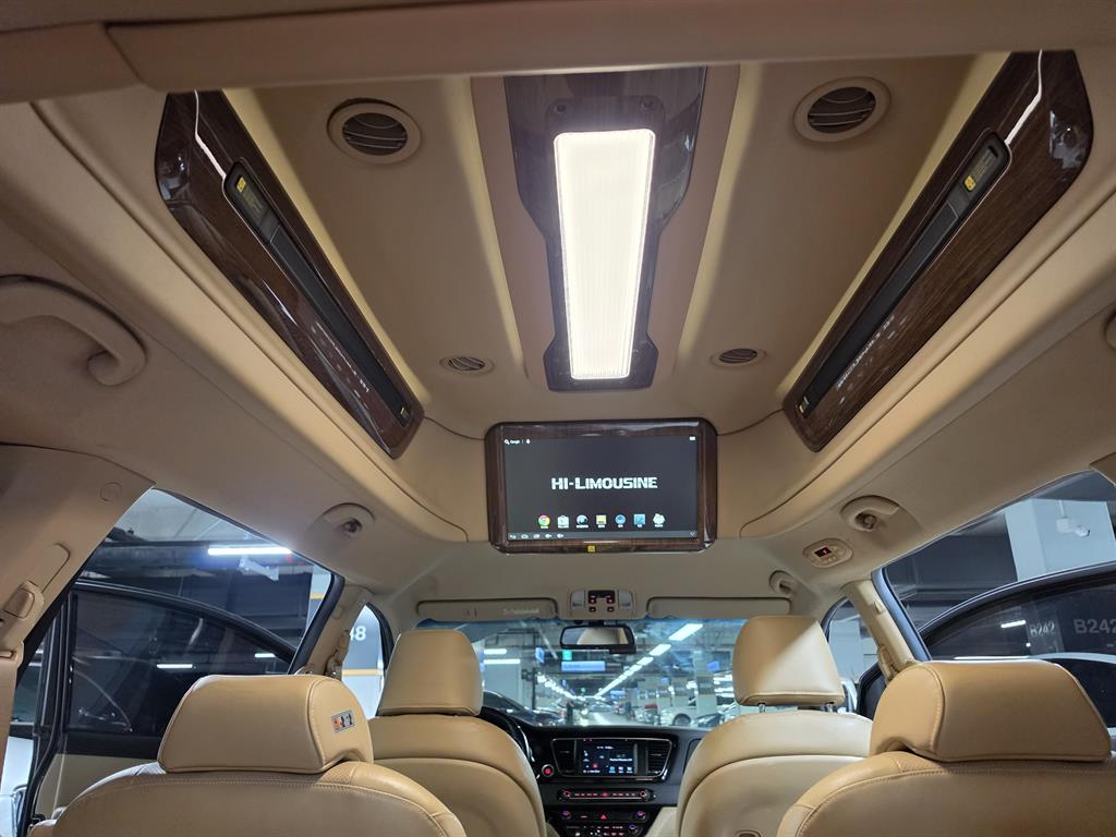 KIA Carnival - Vista 7