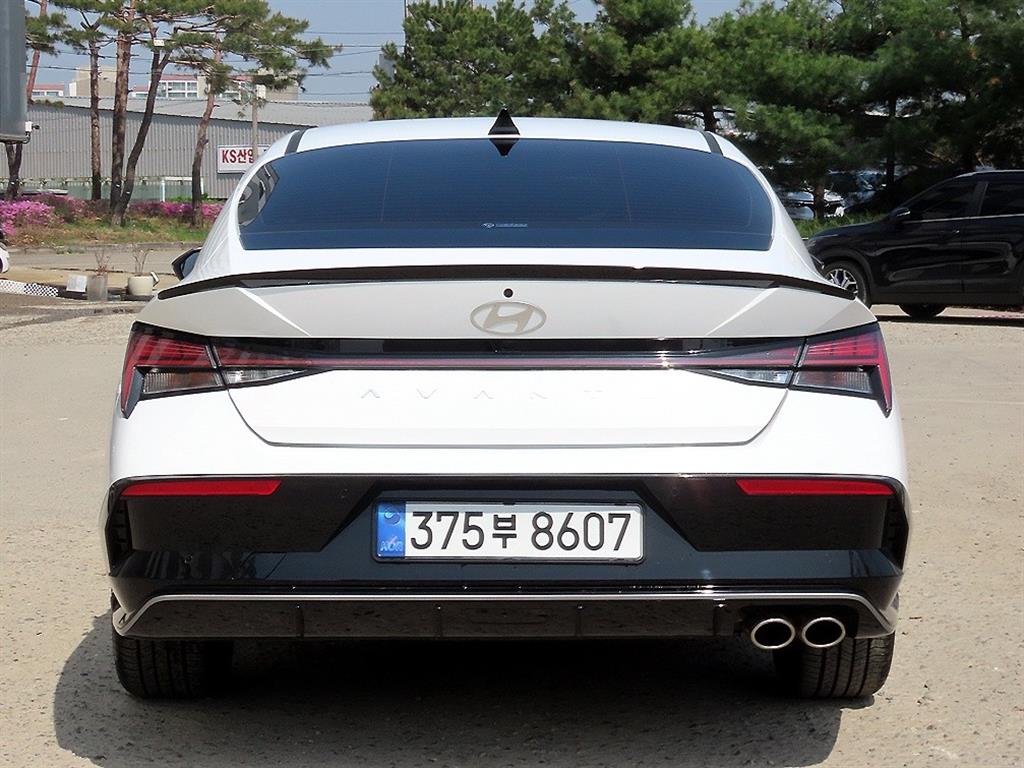 HYUNDAI Avante - Vista 4