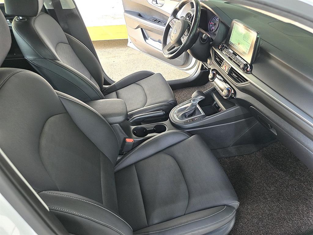 KIA K3 2019 Blanco - Importación desde Corea - HF Imports Iquique - Foto 18