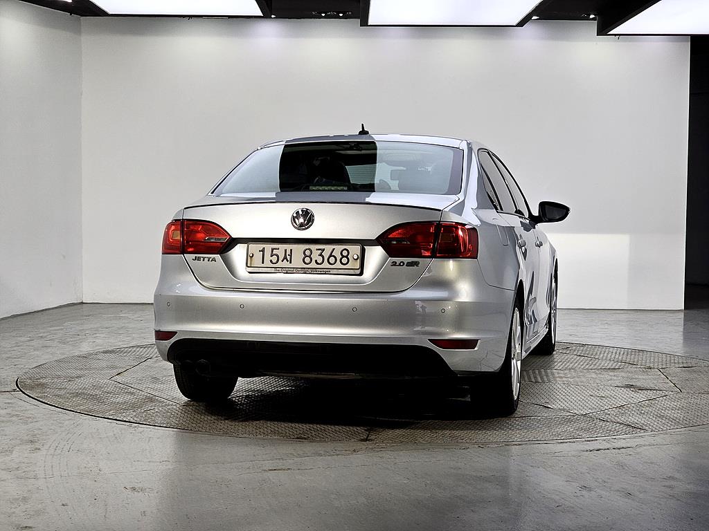 Volkswagen Jetta - Vista 3