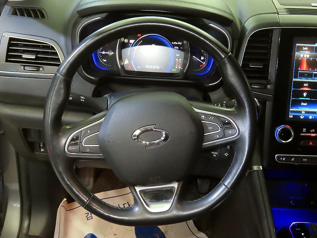 SAMSUNG QM6 - Vista 8