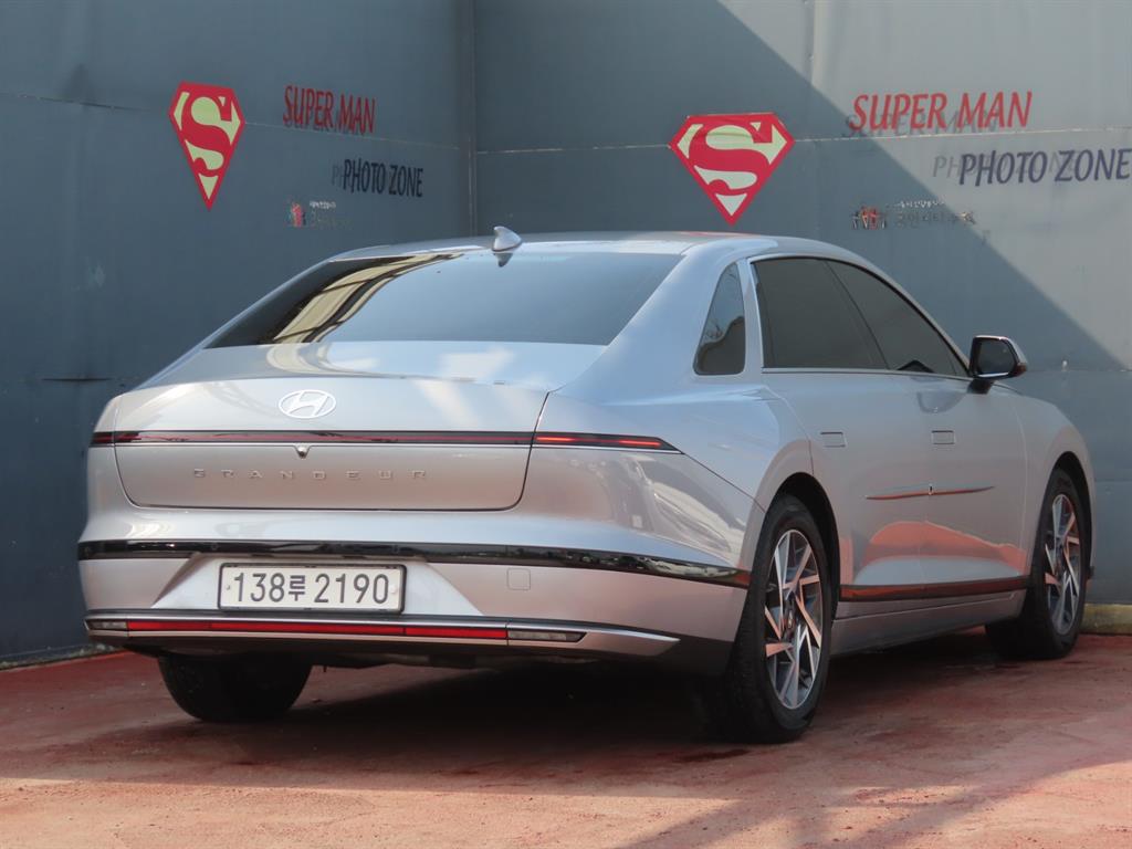 HYUNDAI Grandeur - Vista 5