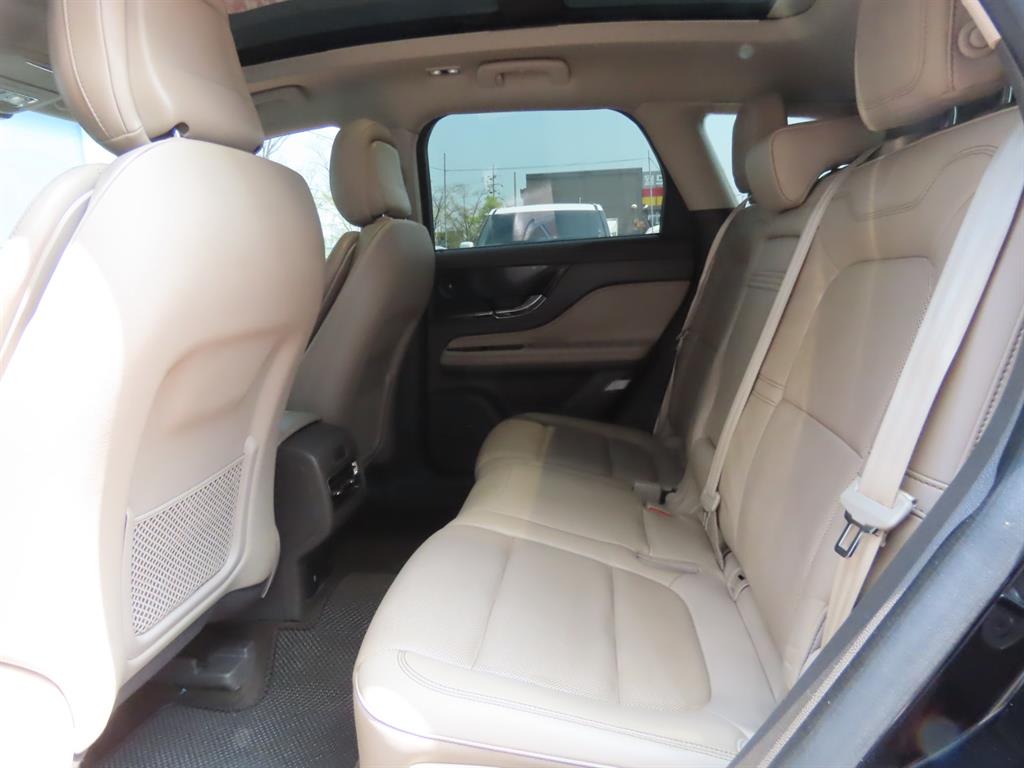 Lincoln Corsair - Vista 11