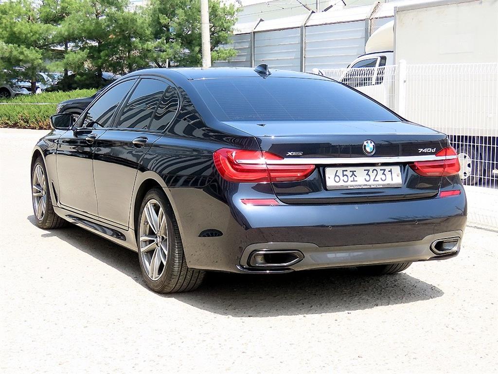 BMW 7 Series - Vista 3