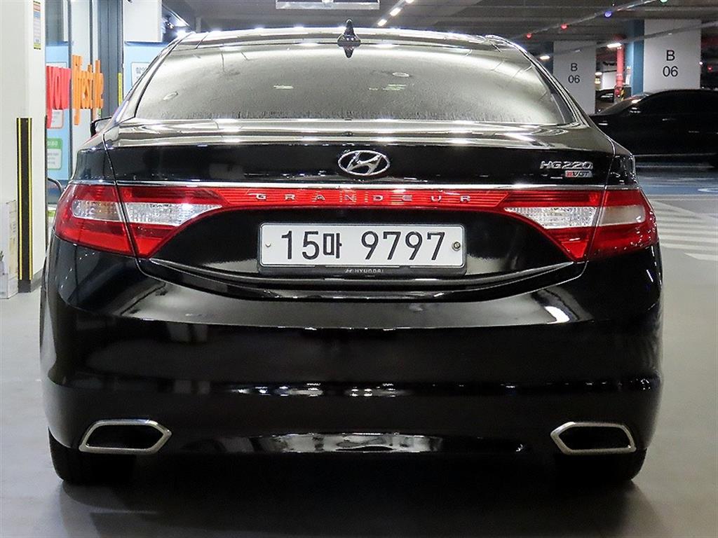 HYUNDAI Grandeur - Vista 5