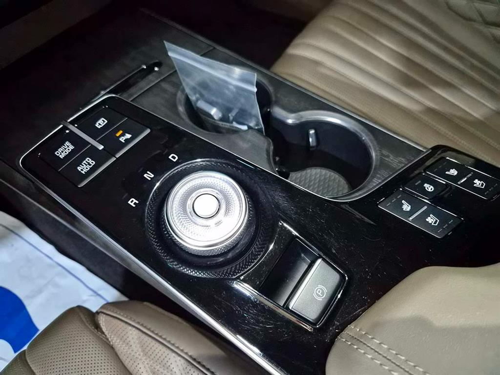 KIA K8 - Vista 11