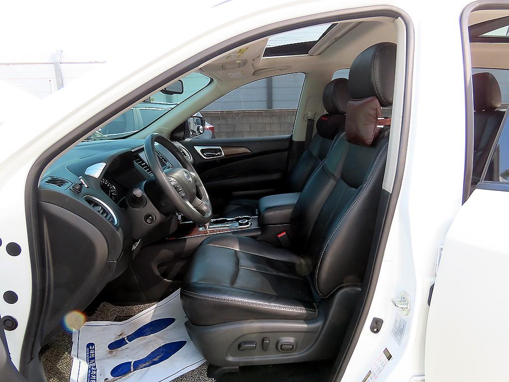 Nissan Pathfinder - Vista 5