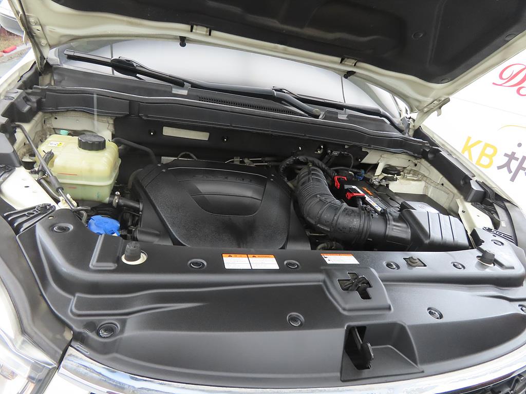 Ssangyong Korando 2015 Blanco - Importación desde Corea - HF Imports Iquique - Foto 19