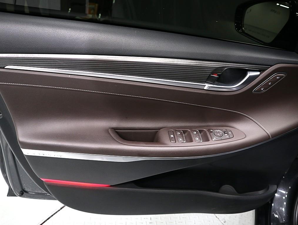 HYUNDAI Grandeur - Vista 7