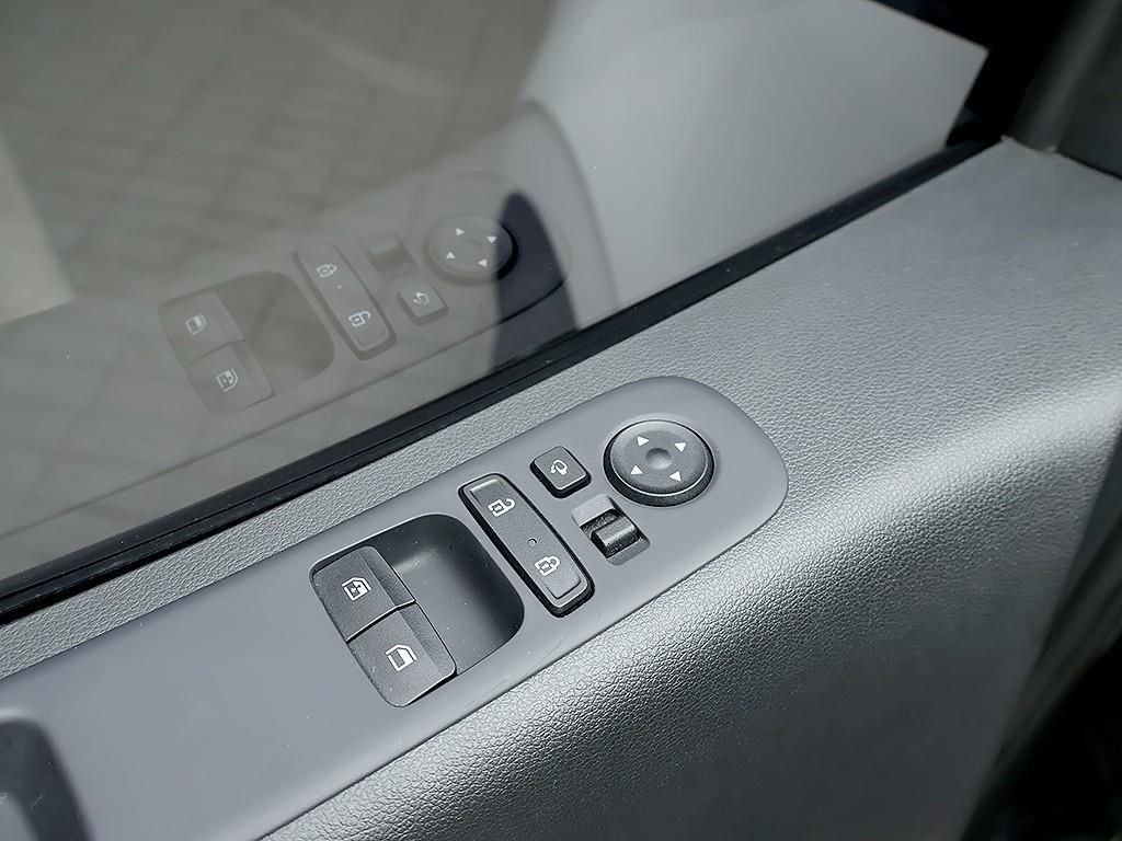 HYUNDAI Staria 2023 Blanco - Importación desde Corea - HF Imports Iquique - Foto 13