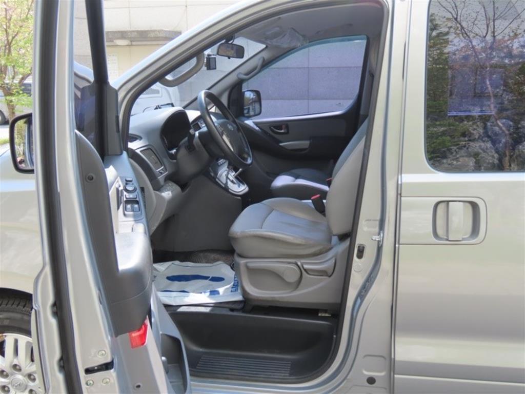HYUNDAI Starex 2019 Plateado - Importación desde Corea - HF Imports Iquique - Foto 13