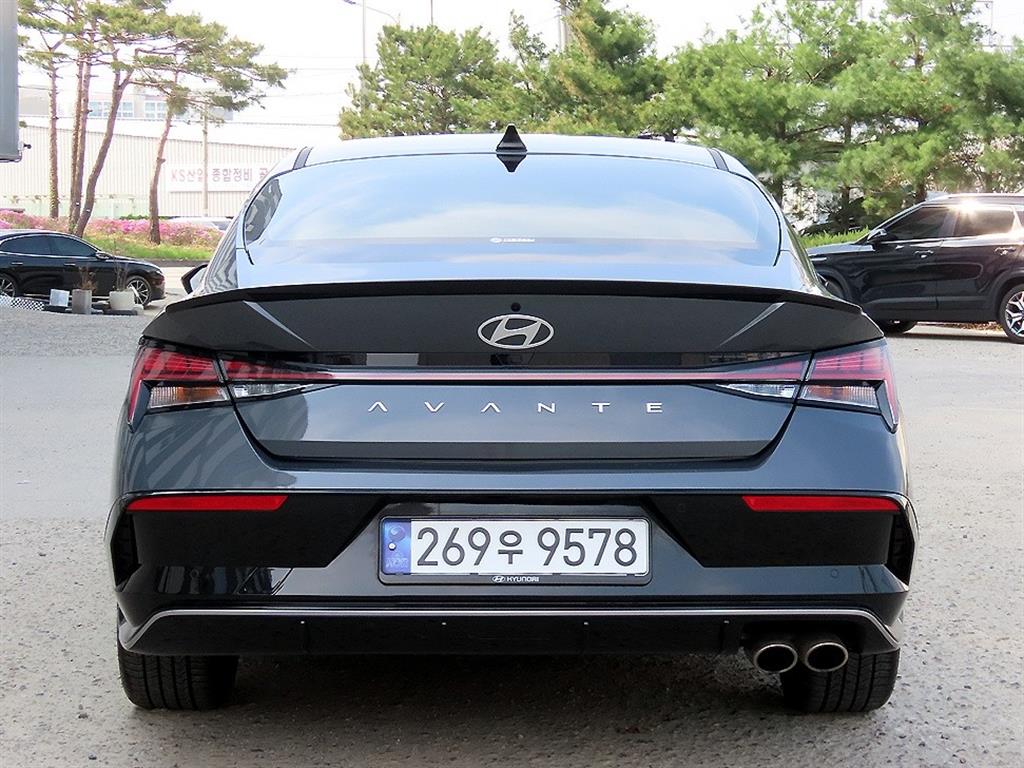 HYUNDAI Avante - Vista 4