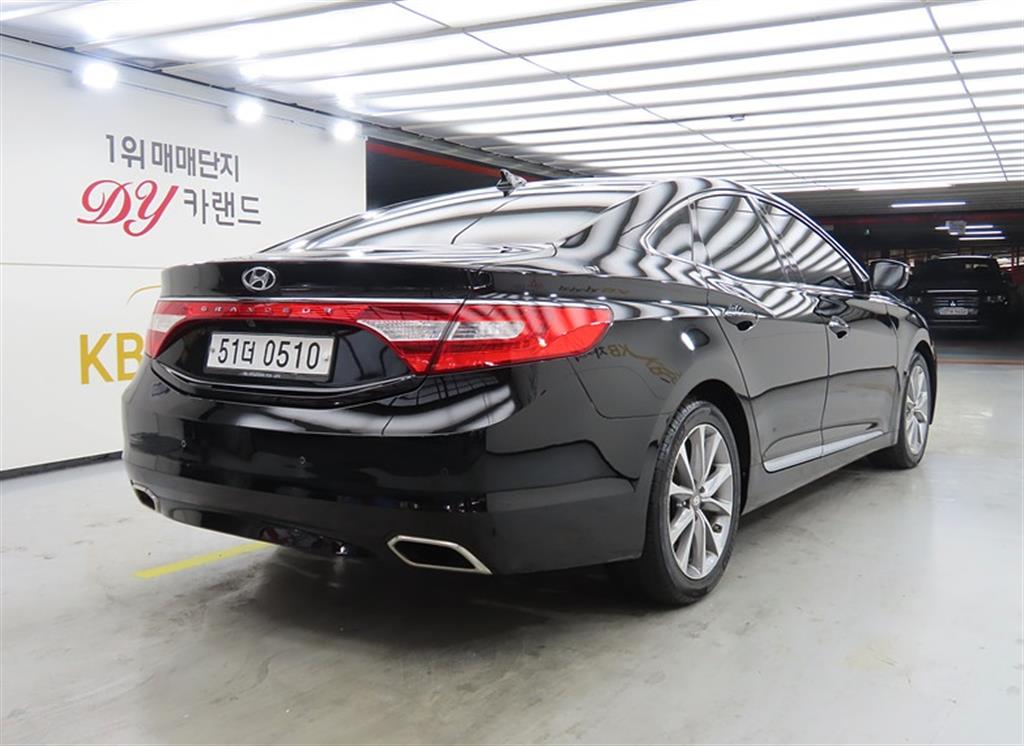 HYUNDAI Grandeur - Vista 4