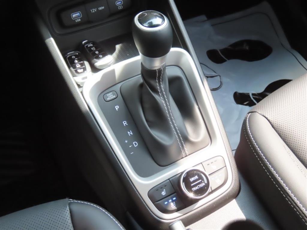 HYUNDAI Venue - Vista 11