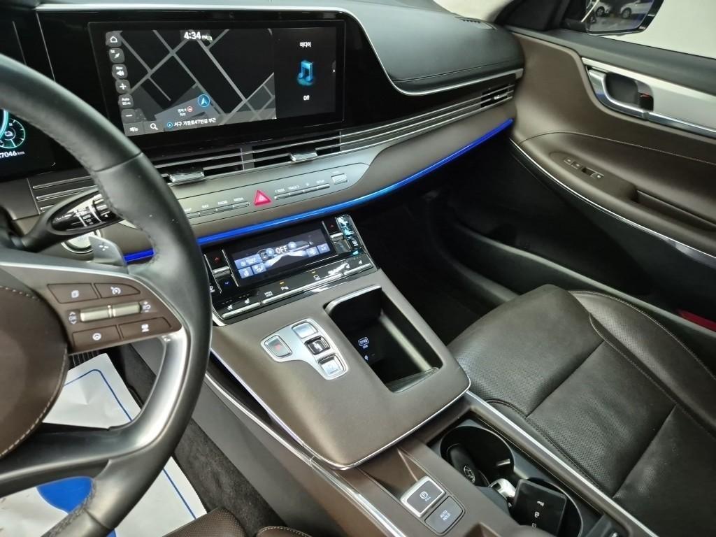 HYUNDAI Grandeur - Vista 10