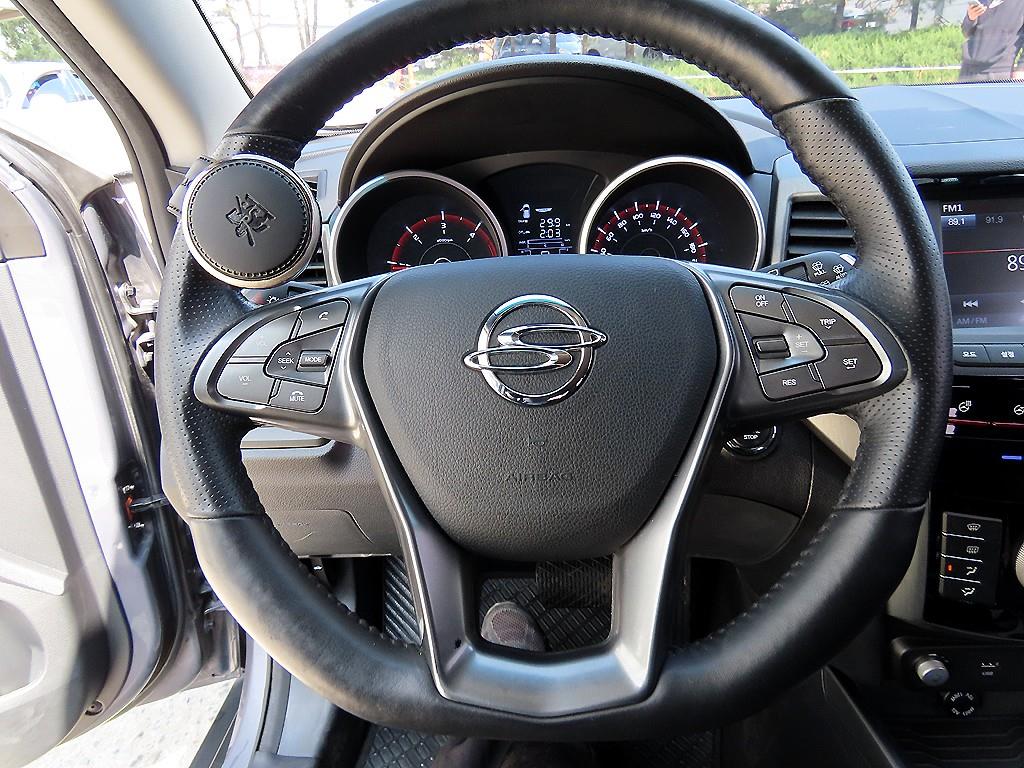 Ssangyong Tivoli - Vista 8