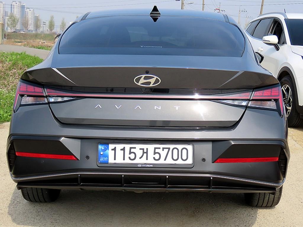 HYUNDAI Avante - Vista 4