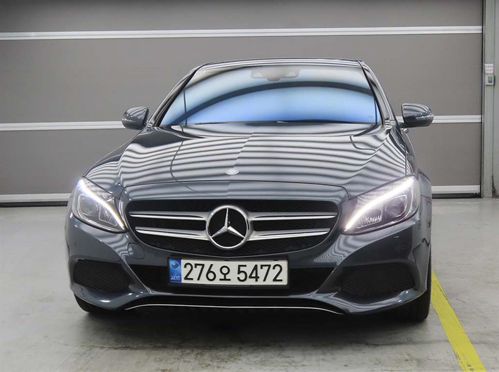 Mercedes Benz C Class - Vista 2