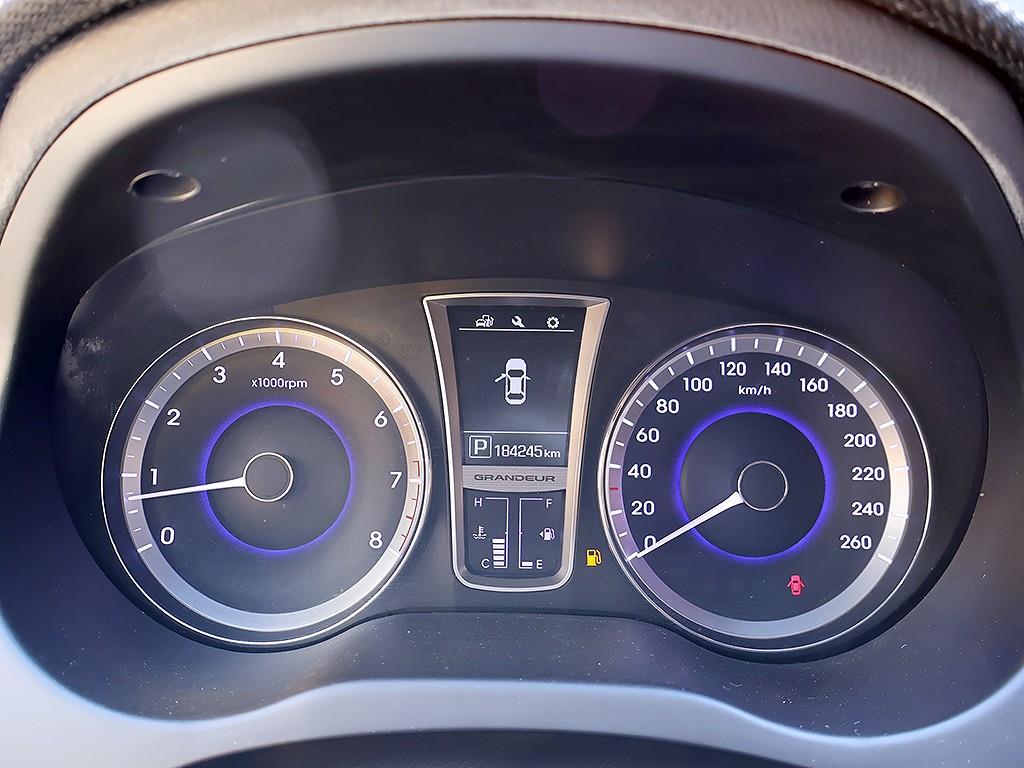 HYUNDAI Grandeur - Vista 11