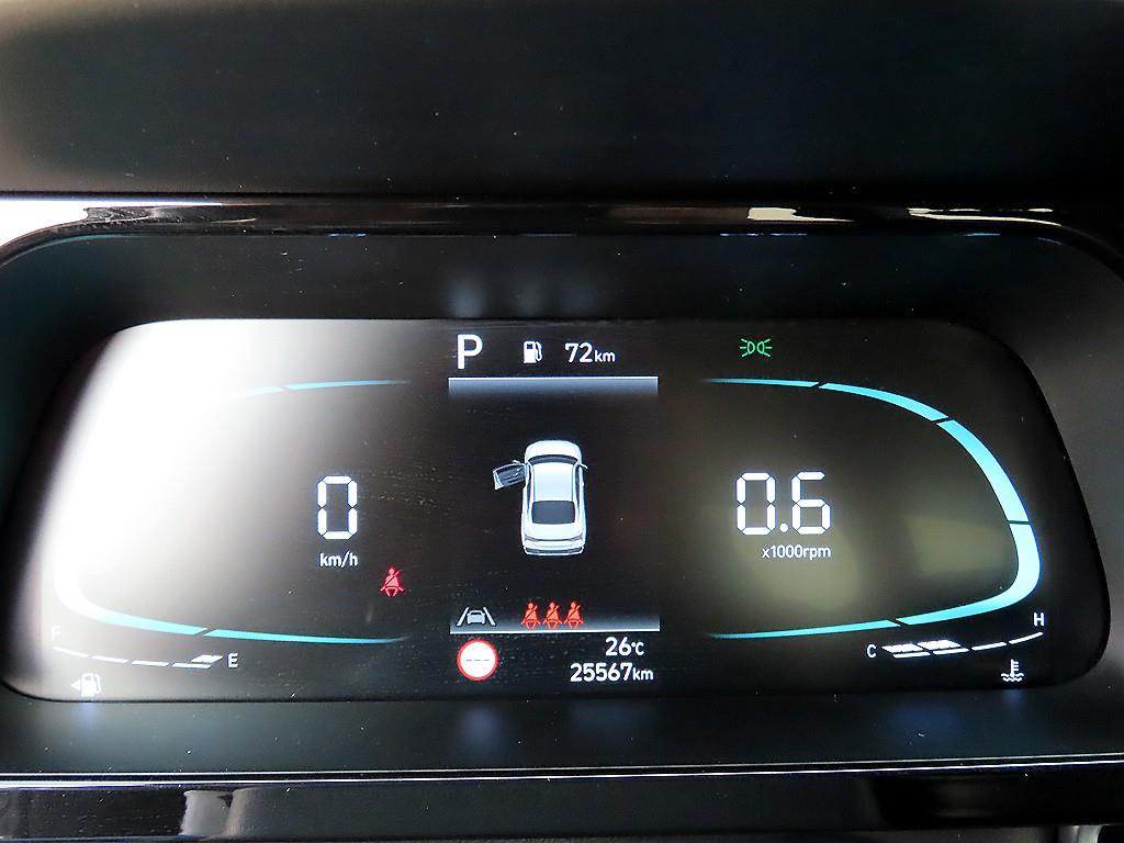 HYUNDAI Avante - Vista 8