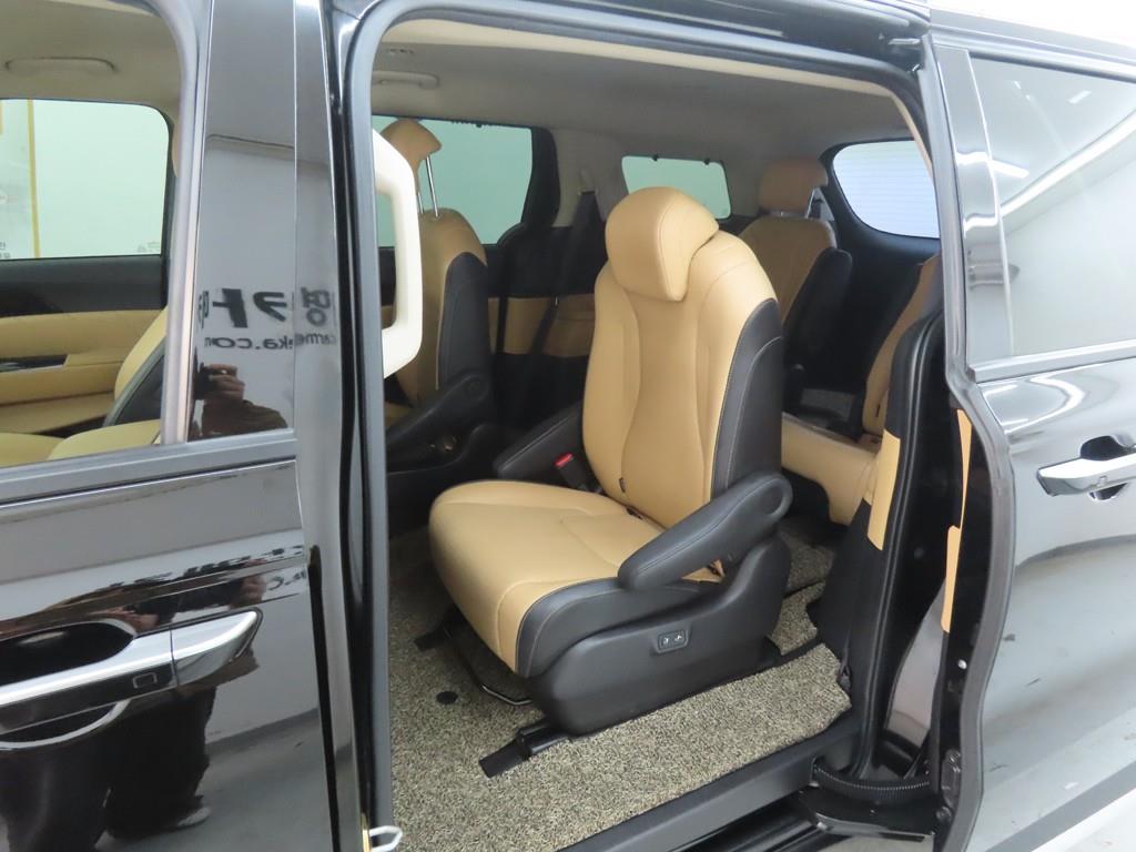 KIA Carnival - Vista 6