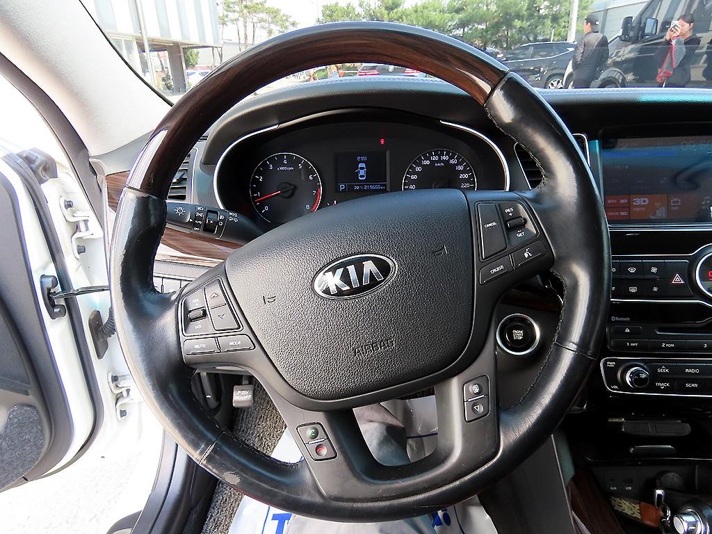KIA K7 - Vista 8