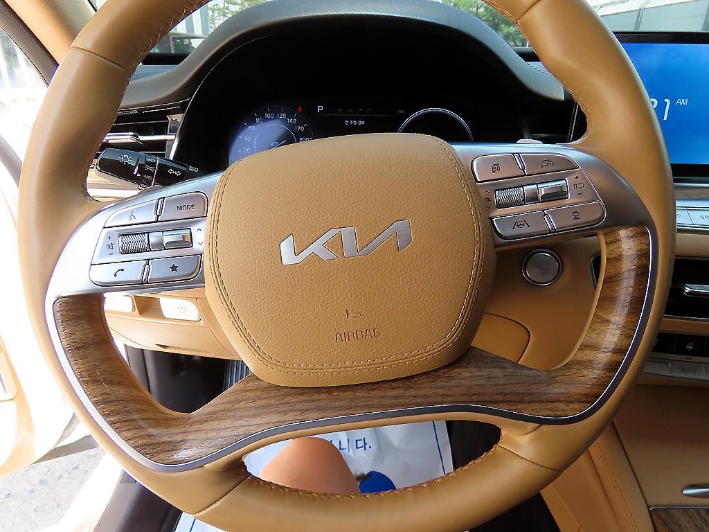 KIA K9 - Vista 8