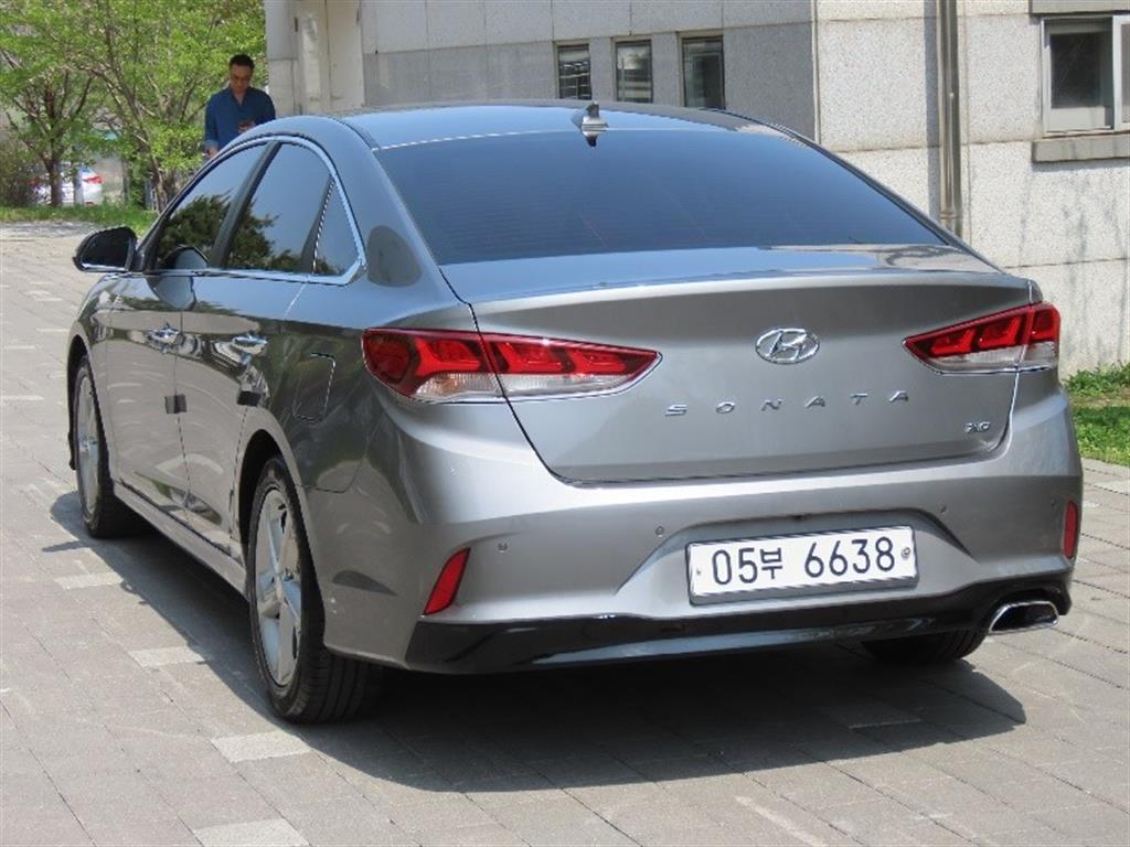 HYUNDAI Sonata - Vista 7