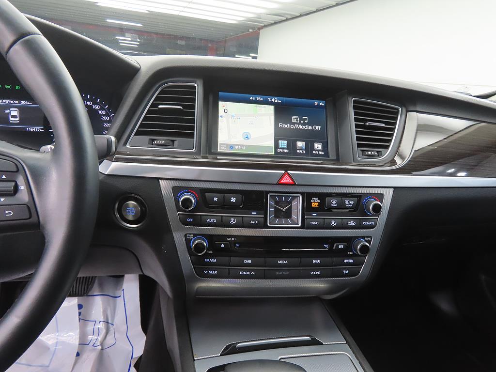 Genesis G80 - Vista 10