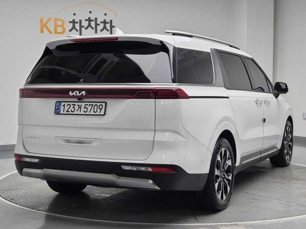 KIA Carnival - Vista 3