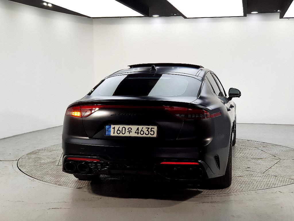 KIA Stinger - Vista 3