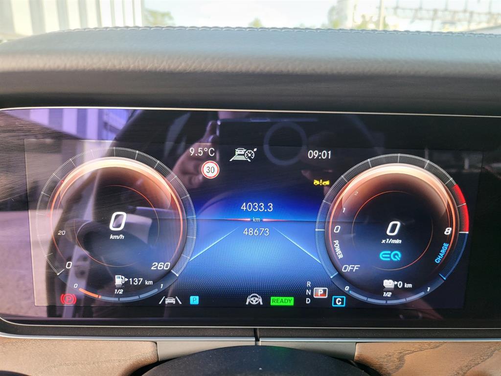 Mercedes Benz E class - Vista 9