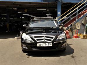 HYUNDAI Genesis - Vista 2