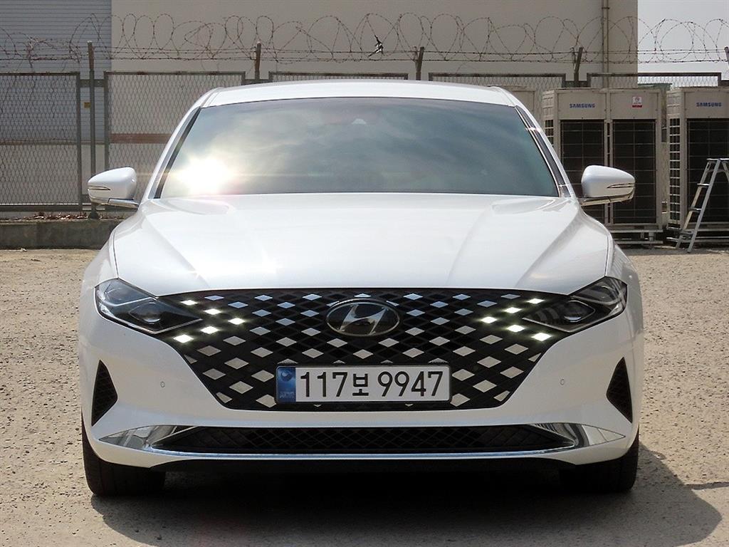 HYUNDAI Grandeur 2022 Blanco - Importación desde Corea - HF Imports Iquique - Foto 1