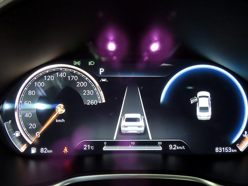 Genesis G80 - Vista 9